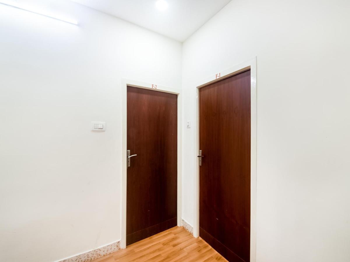 Oyo 76129 Rk Inn Guntūr Exterior foto